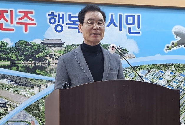 경남교육감 중도·보수 후보들 공약 경쟁…단일화에 긍정(종합)