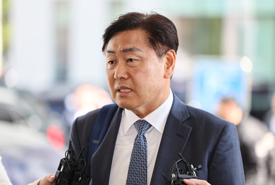 '현금살포 제명' 김관영 "과도한 징계"…민주당 "공정성 문제"(종합)