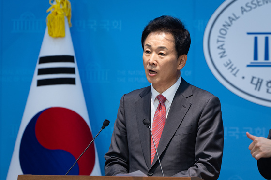 유영하, 조경태 '28표'에 "초딩보다 못한 짓…그냥 당 떠나라"