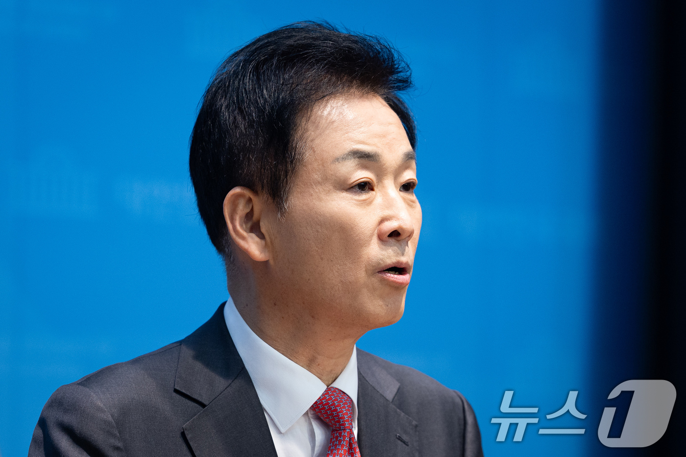 (서울=뉴스1) 유승관 기자 = 유영하 국민의힘 대구시장 예비후보가 7일 서울 여의도 소통관에서 기자회견을 열고 대구시장 경선 공천배제(컷오프) 후 반발하고 있는 주호영 국회부의장 …