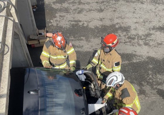 대통령경호처·중앙소방학교, '특수차량 인명구조' 훈련