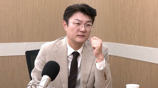 [인터뷰 전문] 개혁신당 김정철 "국힘과 연대? 나를 중심으로 합쳐야"