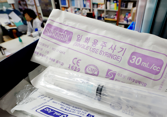 정부, 주사기·수액팩 공급 집중 관리