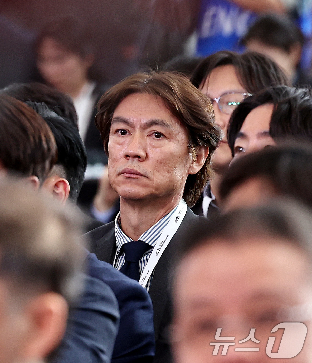 (천안=뉴스1) 구윤성 기자 = 홍명보 국가대표팀 축구 감독이 7일 오후 충남 천안 서북구 코리아풋볼파크 개관식에 자리하고 있다. 2026.4.7/뉴스1