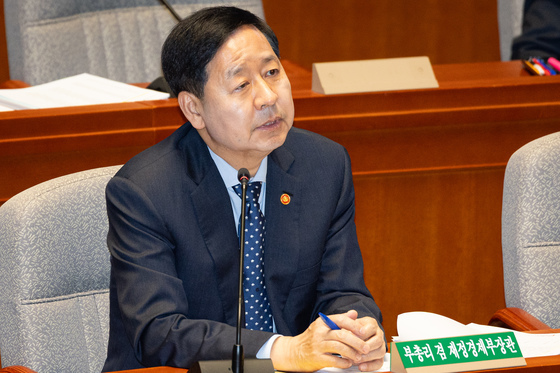 구윤철 "아직 스태그플레이션 아냐…경기 방어 위해 추경 필요"