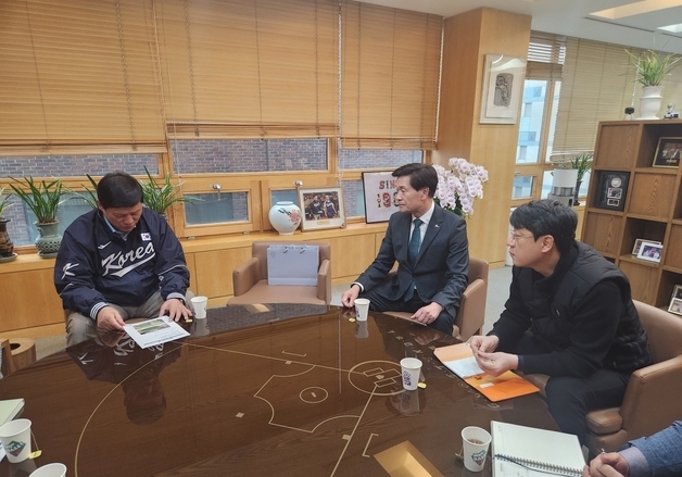 밀양시, 스포츠파크 야구장에 프로야구 2군 경기 유치 추진