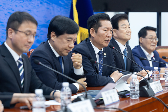 축사하는 정청래 대표