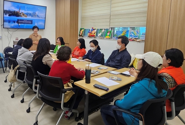 증평군 가족센터, 세대 맞춤 소통프로그램 '별별가족' 운영