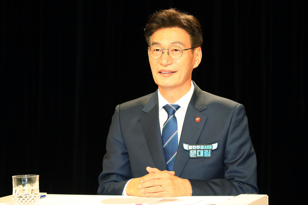 문대림 "임신부터 자녀 고교 졸업까지 1억1300만원 지원하겠다"