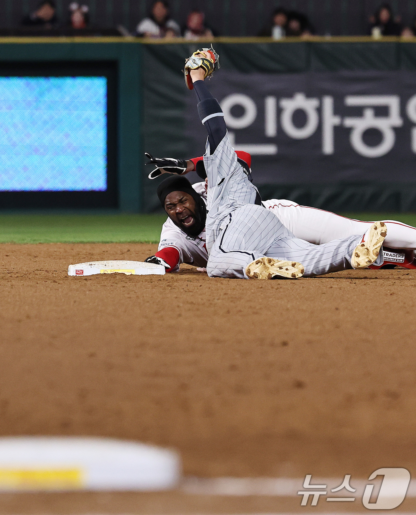 (인천=뉴스1) 구윤성 기자 = 7일 오후 인천 미추홀구 SSG랜더스필드에서 열린 프로야구 '2026 신한 SOL KBO리그' SSG 랜더스와 한화 이글스의 경기, 3회말 SSG …