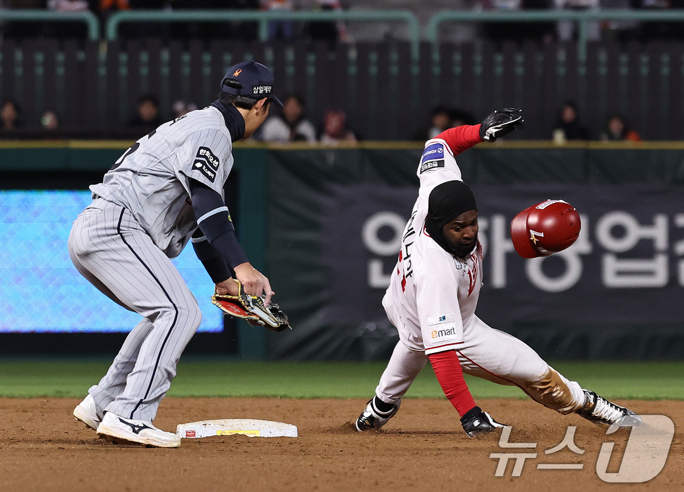 (인천=뉴스1) 구윤성 기자 = 7일 오후 인천 미추홀구 SSG랜더스필드에서 열린 프로야구 '2026 신한 SOL KBO리그' SSG 랜더스와 한화 이글스의 경기, 3회말 SSG …