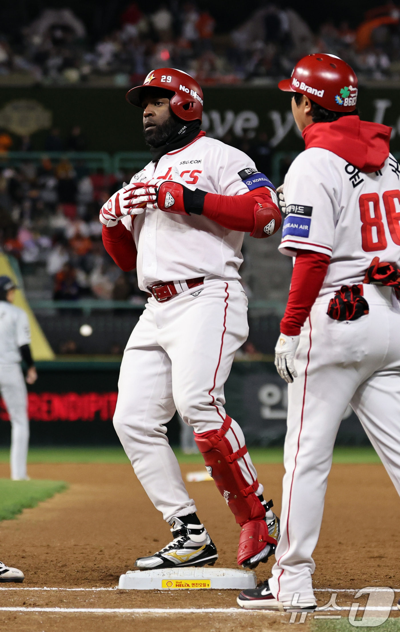 (인천=뉴스1) 구윤성 기자 = 7일 오후 인천 미추홀구 SSG랜더스필드에서 열린 프로야구 '2026 신한 SOL KBO리그' SSG 랜더스와 한화 이글스의 경기, 3회말 SSG …