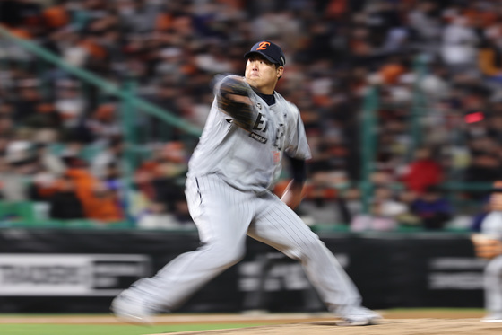 한화 류현진, 힘찬 투구