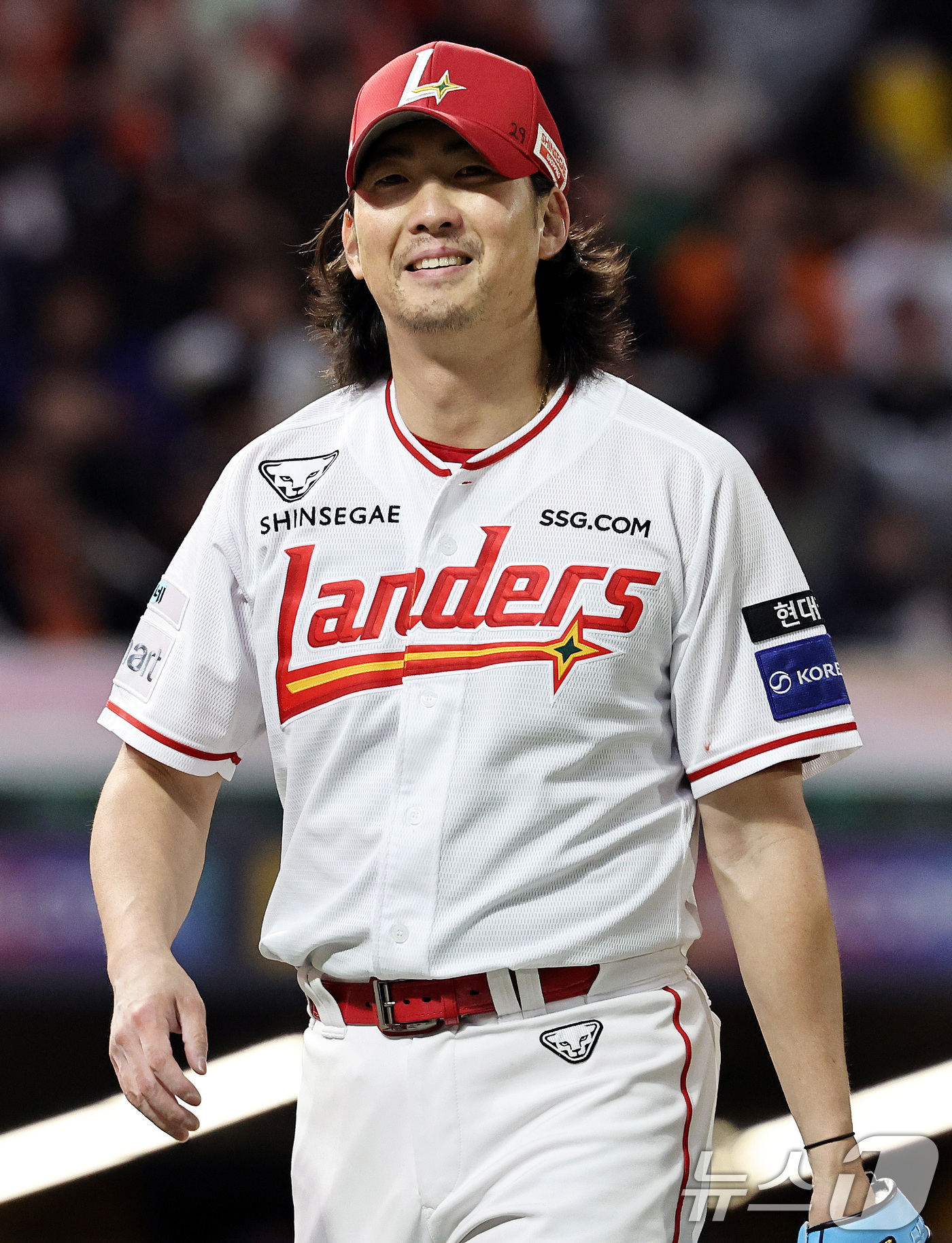 (인천=뉴스1) 구윤성 기자 = 7일 오후 인천 미추홀구 SSG랜더스필드에서 열린 프로야구 '2026 신한 SOL KBO리그' SSG 랜더스와 한화 이글스의 경기, SSG 투수 문 …