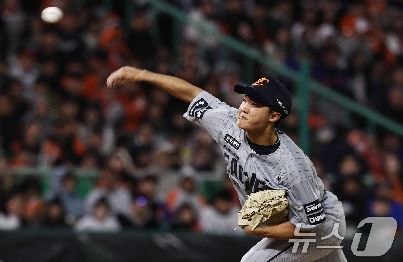 (인천=뉴스1) 구윤성 기자 = 7일 오후 인천 미추홀구 SSG랜더스필드에서 열린 프로야구 '2026 신한 SOL KBO리그' SSG 랜더스와 한화 이글스의 경기, 8회말 등판한 …