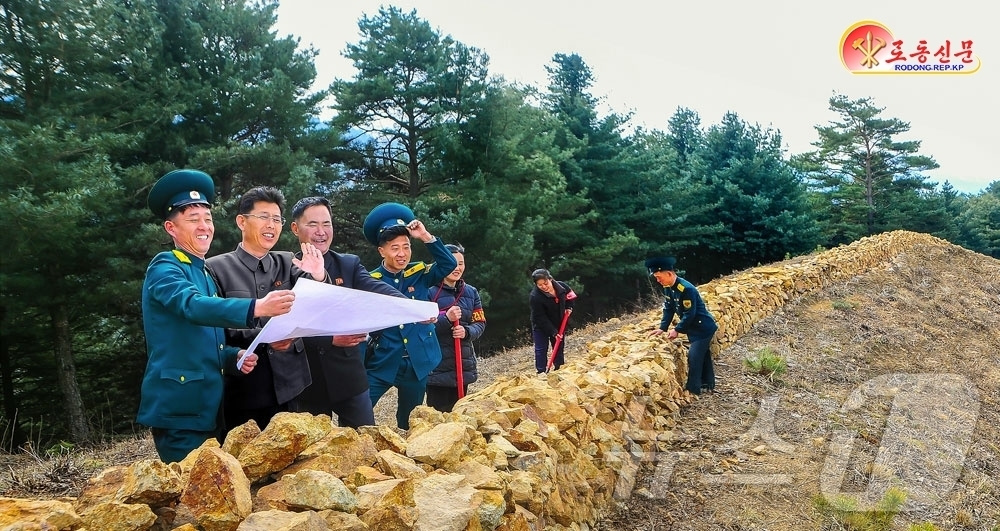 (평양 노동신문=뉴스1) = 북한 노동당 기관지 노동신문은 8일 강계시산림경영소에서 "산불 방지 대책을 빈틈없이 세워나가고 있다"고 선전했다.[국내에서만 사용가능. 재배포 금지. …