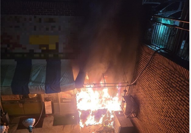 새벽 구미 횟집 수조 냉각기서 불…30분 만에 진화