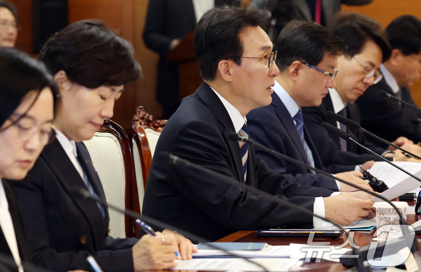 (서울=뉴스1) 김명섭 기자 = 김민석 국무총리가 8일 오전 서울 종로구 세종대로 정부서울청사에서 열린 비상경제본부회의에서 모두 발언을 하고 있다. 2026.4.8/뉴스1