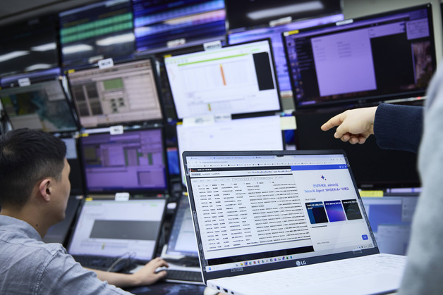 "벚꽃 예쁘지?" 주말 축제서 사진 898만장 치 데이터 쓰여