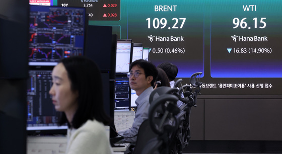 미·이란 2주간 휴전 합의, 국제유가 하락