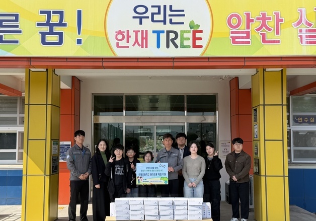 한솔페이퍼텍, 과학의 달 맞아 초등학생 '종이드론 체험' 지원