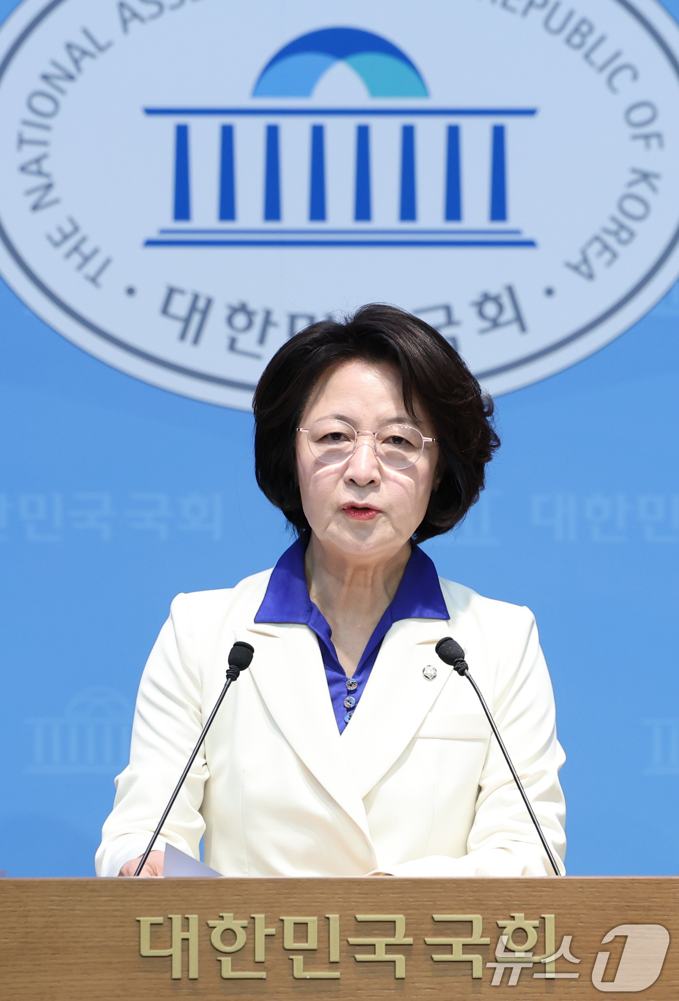 (서울=뉴스1) 신웅수 기자 = 더불어민주당 6·3 지방선거 경기도지사 후보로 확정된 추미애 의원이 8일 서울 여의도 국회 소통관에서 현안 기자회견을 하고 있다. 2026.4.8/ …