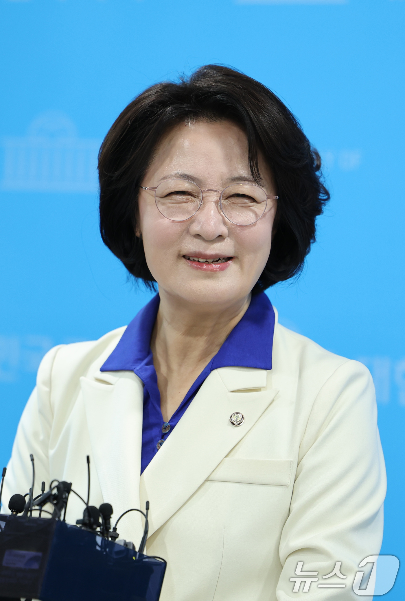 (서울=뉴스1) 신웅수 기자 = 더불어민주당 6·3 지방선거 경기도지사 후보로 확정된 추미애 의원이 8일 서울 여의도 국회 소통관에서 현안 기자회견을 하고 있다. 2026.4.8/ …