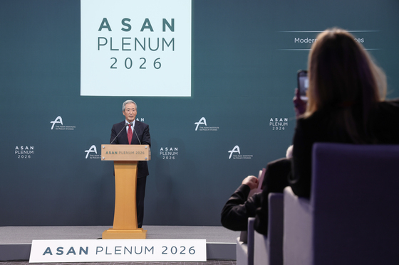 아산 플래넘 환영사하는 정몽준