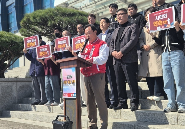 심영섭 "민생지원금·데이터센터 말 잔치"…강릉시장 여야 후보 동시 견제