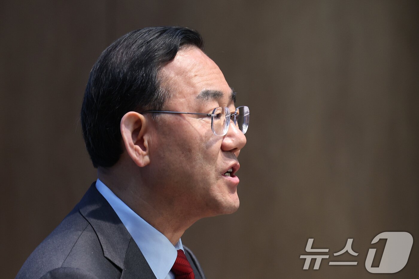 본문 이미지 - 6.3 지방선거 국민의힘 대구시장 경선에서 컷오프(공천 배제)된 주호영 국회부의장이 8일 서울 여의도 국회 소통관에서 컷오프 관련 기자회견을 하고 있다. 2026.4.8 ⓒ 뉴스1 신웅수 기자