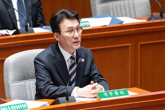 예결위 답변하는 김민석 국무총리