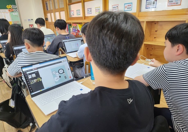 '생각하면 그려준다' 충남교육청, AI 웹툰 제작 서비스 학교 현장 도입