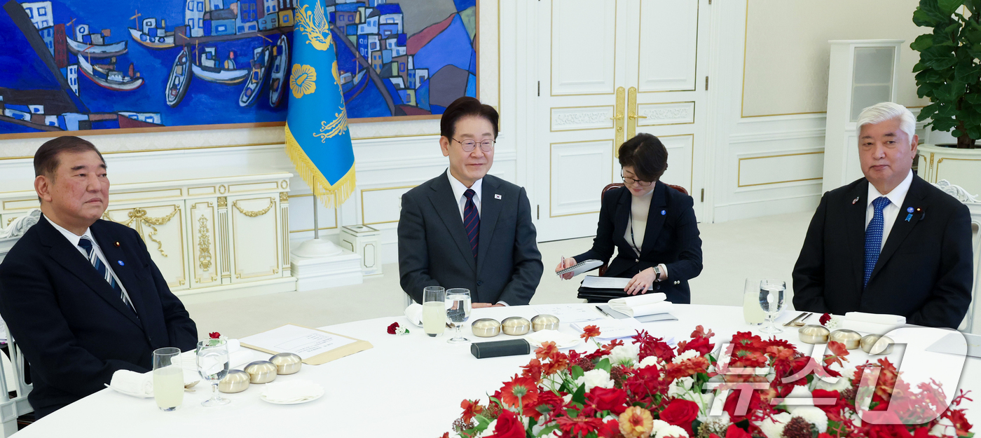 (서울=뉴스1) 허경 기자 = 이재명 대통령이 8일 청와대에서 이시바 시게루 전 일본 총리를 접견, 발언하고 있다. 2026.4.8/뉴스1