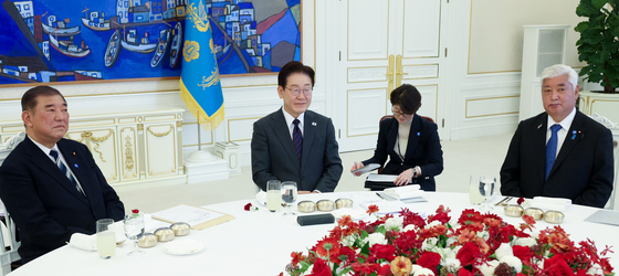 이재명 대통령, 이시바 전 일본총리 접견