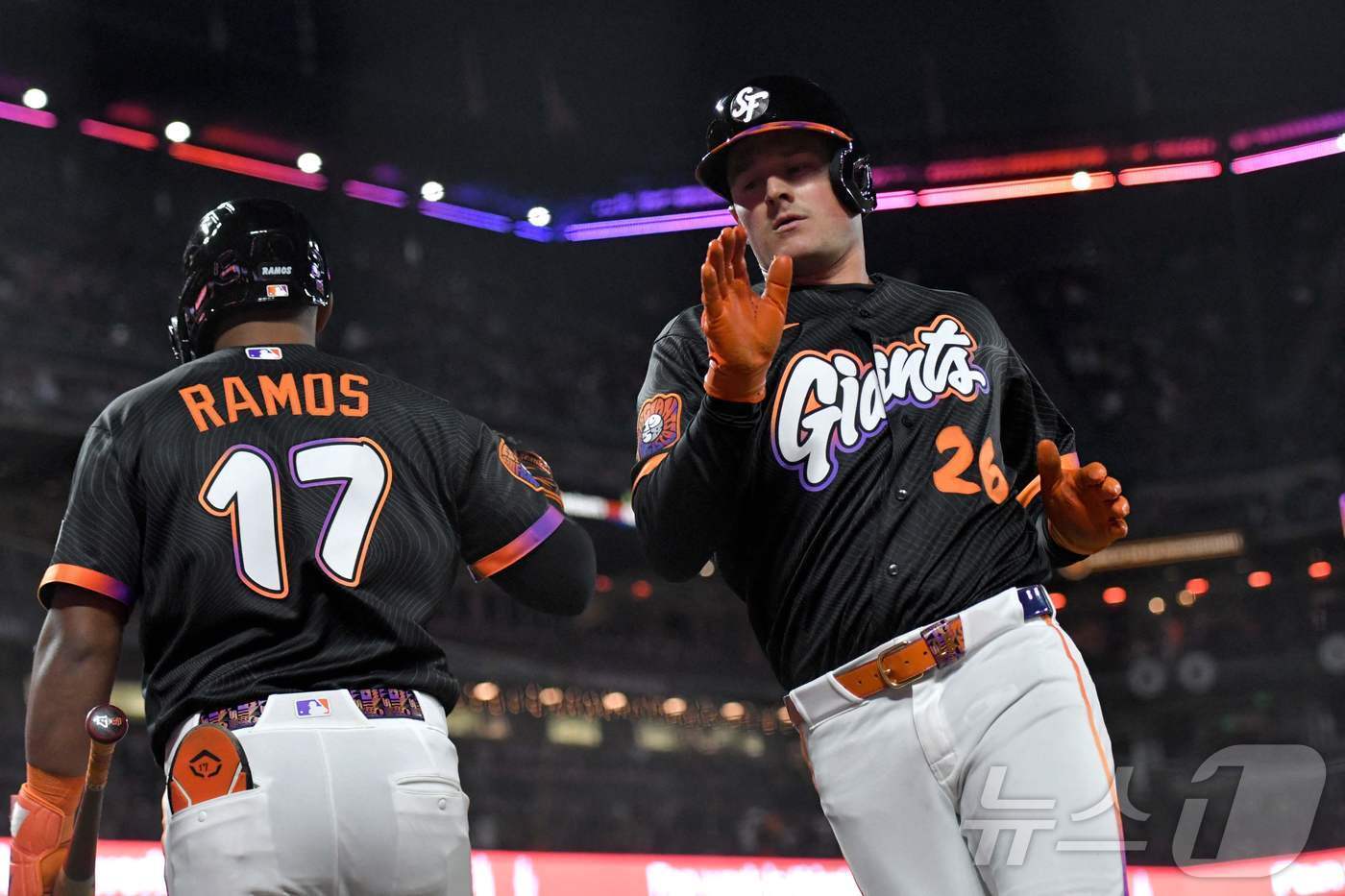 본문 이미지 - 샌프란시스코 자이언츠는 8일(한국시간) 필라델피아 필리스를 6-0으로 꺾고 4연패에서 벗어났다. ⓒ AFP=뉴스1