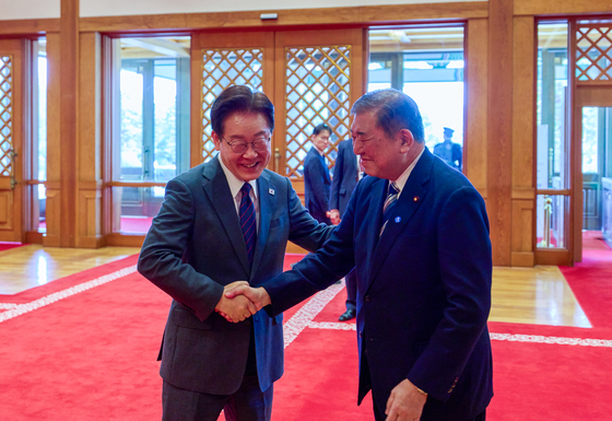 李대통령, 이시바 前총리와 오찬…"한일 협력 확대·소통 강화"(종합)