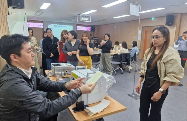 울산선관위, 다문화 가정 대상 지방선거 투표 교육 진행