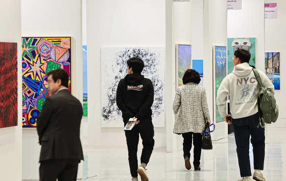 역대 최대 '화랑미술제' 개막…169개 화랑 참여