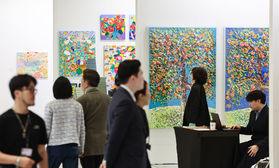 역대 최대 '화랑미술제' 개막…169개 화랑 참여