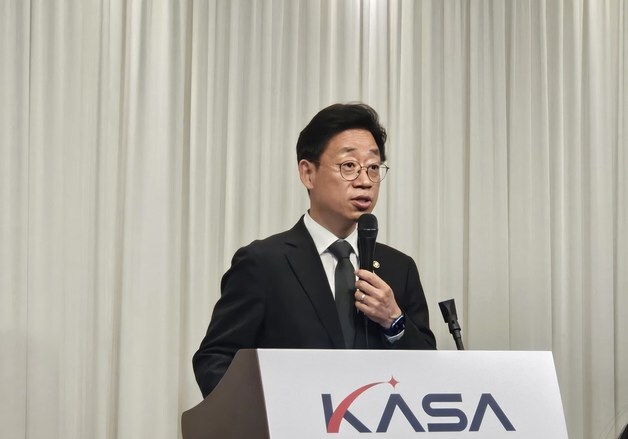 아르테미스서 교신 끊긴 K-라드큐브…"아쉽지만 경험이 자산"