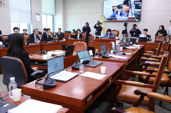 법사위, 與주도 '박상용 고발' 의결…野, 반발·집단 퇴장(종합)