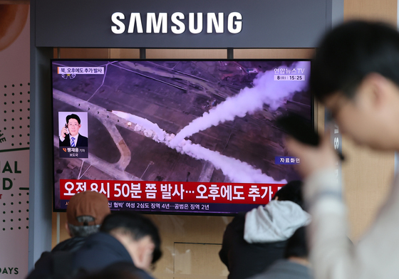 北, 오늘만 탄도미사일 2회 발사…이틀 연속 무력시위