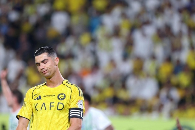 '1000호골 도전' 갈 길 바쁜 호날두, 6골 삭감 위기