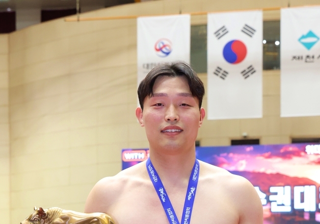 양평군청 김성용, 전국씨름선수권대회 2관왕 등극
