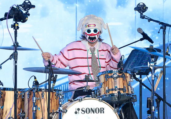 하츠웨이브 하기와 "얼굴 비공개? 나이는 세 살…이해해달라"