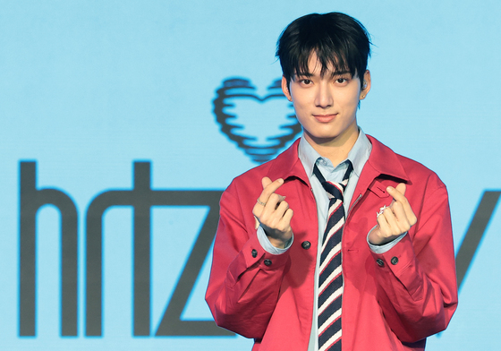 데뷔 하는 하츠웨이브 데인