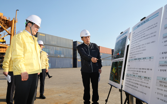이재명 대통령, 화물운송·물류업계 현장 방문