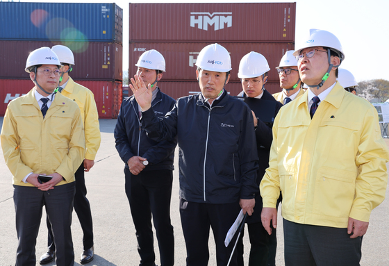 이재명 대통령, 화물운송·물류업계 현장 방문