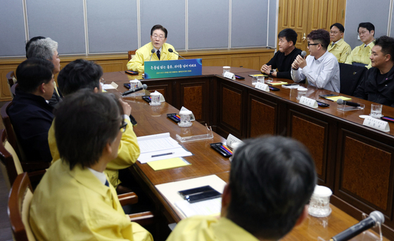 이재명 대통령, 화물운송·물류업계 현장 방문