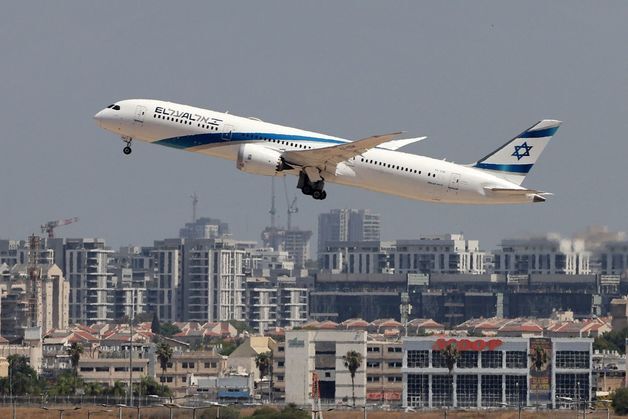 '2주 휴전'에 중동 하늘길도 열린다…각국, 영공 재개방 발표